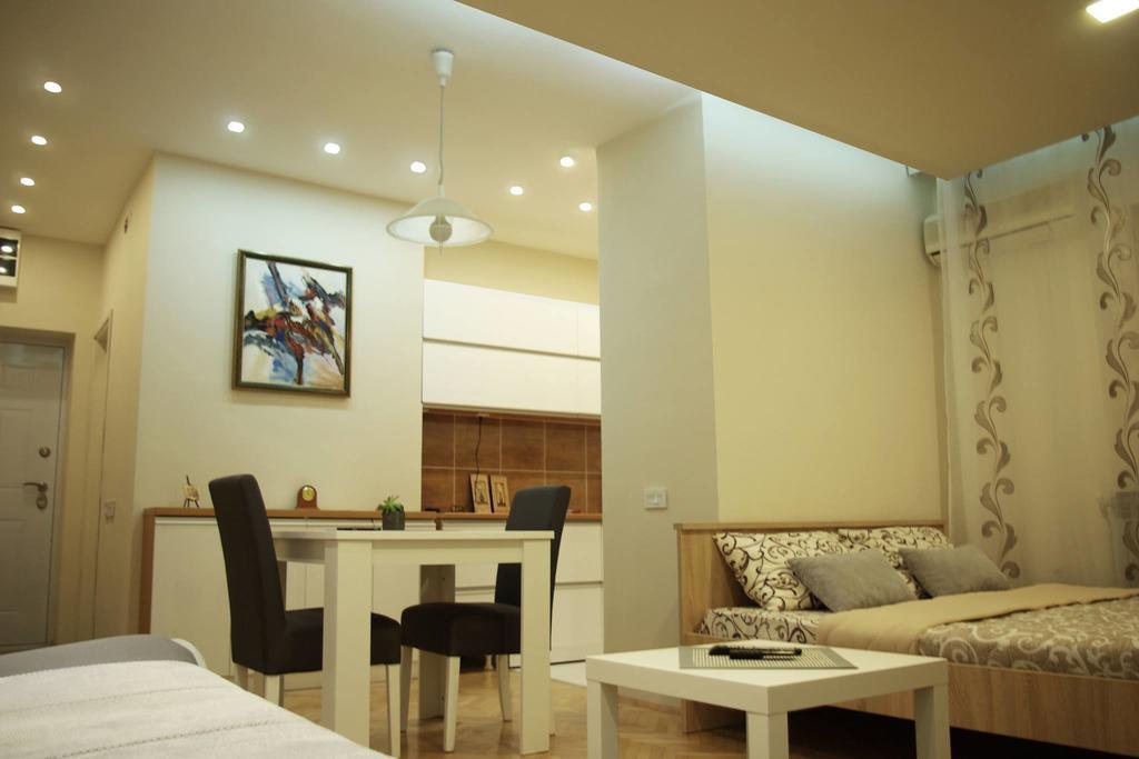 Square Studio Apartment Nis Ngoại thất bức ảnh